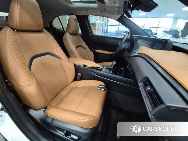 Lexus UX250h id 3561604 из Кореи 10