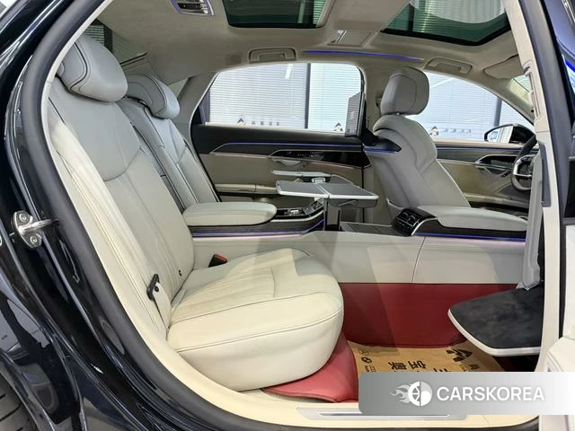 Audi A8 id 4273267 из Китая 10