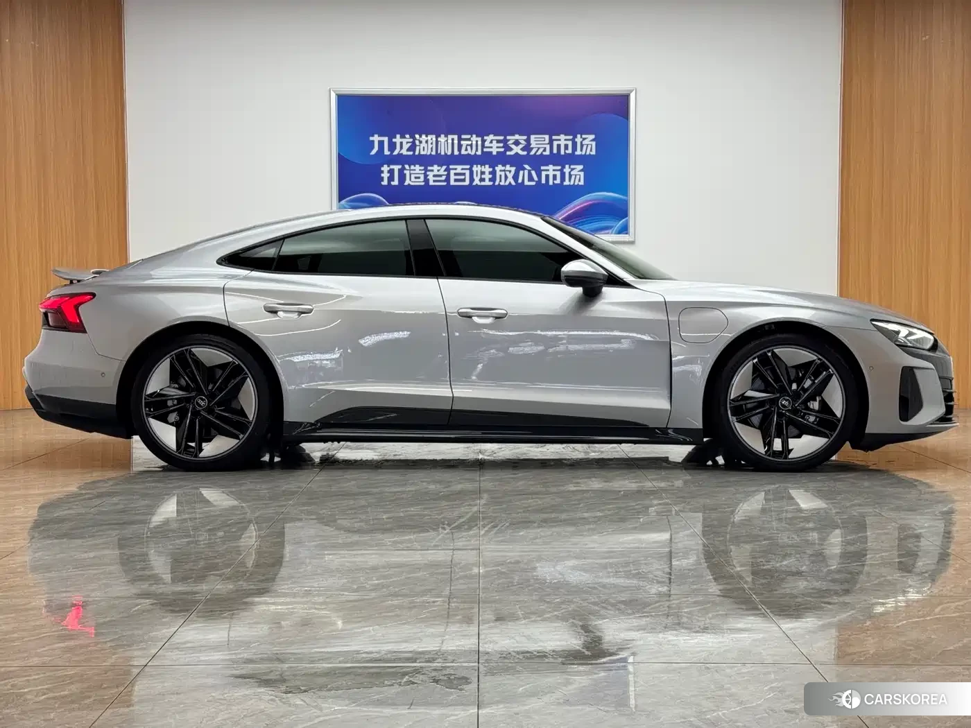 Audi e-tron GT id 4554074 из Китая 10