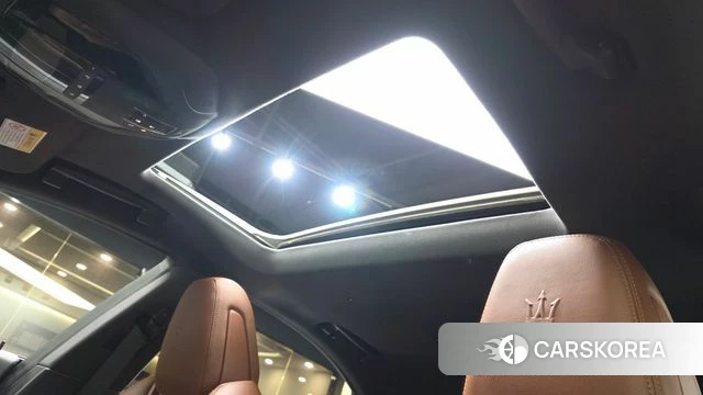 Maserati Ghibli id 4197209 из Кореи 10