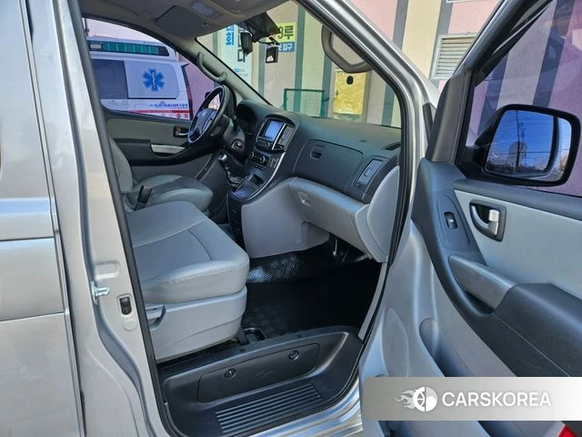 Hyundai The New Grand Starex id 3935989 из Кореи 10