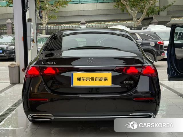 Mercedes-Benz E-class id 4239830 из Китая 10