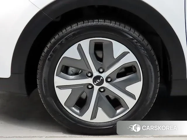 Kia Niro Plus id 3701678 из Кореи 11