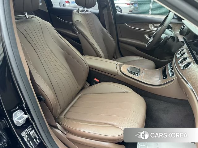 Mercedes-Benz E-class id 4290383 из Китая 11