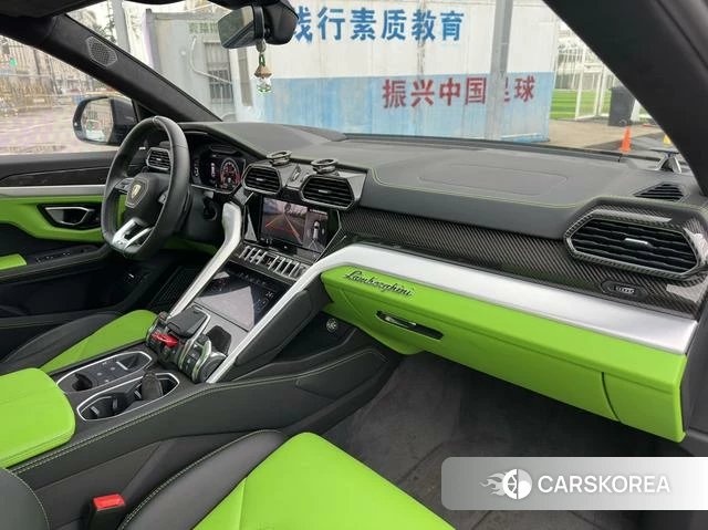 Lamborghini Urus id 4239744 из Китая 11