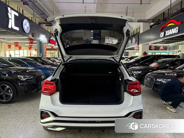 Audi Q2L id 4314578 из Китая 11