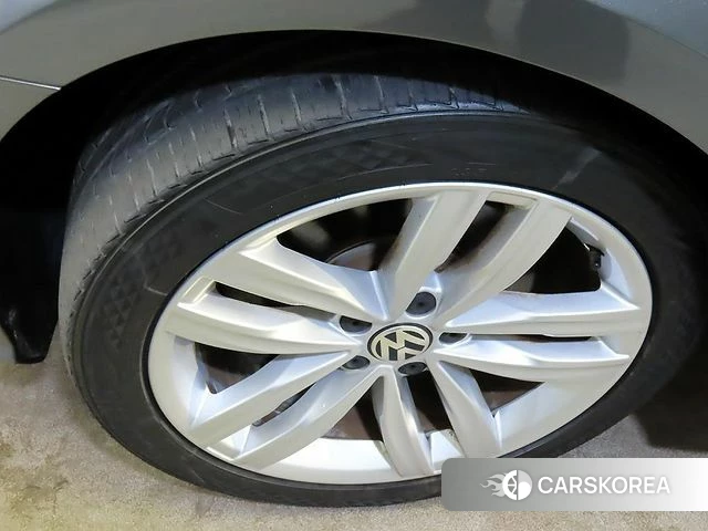 Volkswagen The New Passat id 4305031 из Кореи 11
