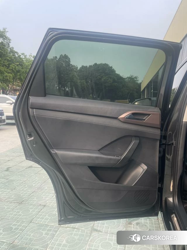 Volkswagen Tuyue id 4276633 из Китая 11