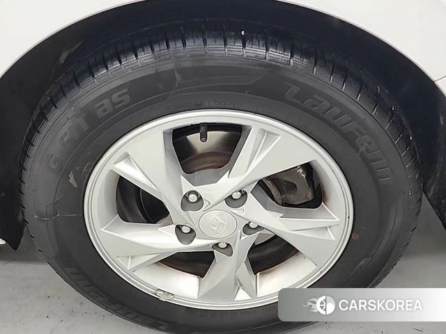 Hyundai Avante (CN7) id 3954141 из Кореи 11