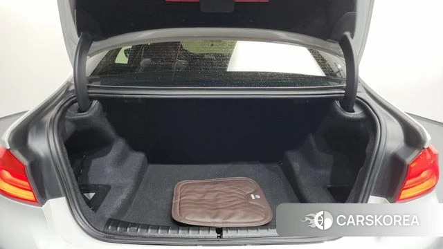 BMW 5 Series (G30) id 3808261 из Кореи 11