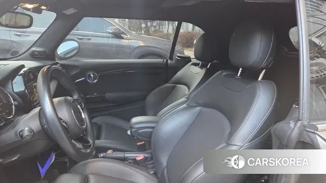 Mini Cooper Convertible id 3697997 из Кореи 11