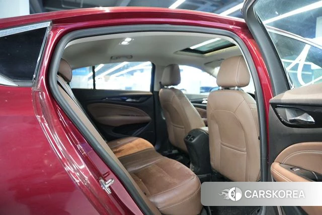 Buick Regal id 4238286 из Китая 11