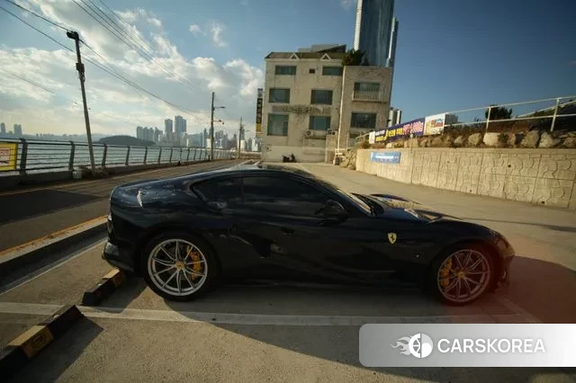 Ferrari 812 Superfast id 3761080 из Кореи 11