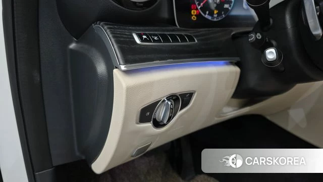 Mercedes-Benz E-Class W213 id 3925037 из Кореи 11