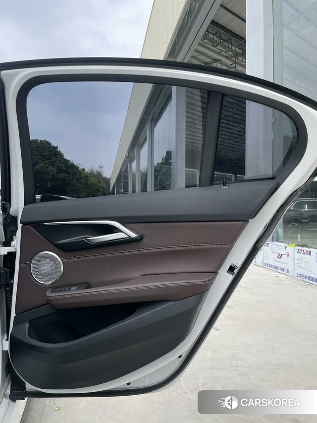 BMW 1 series id 4291203 из Китая 11