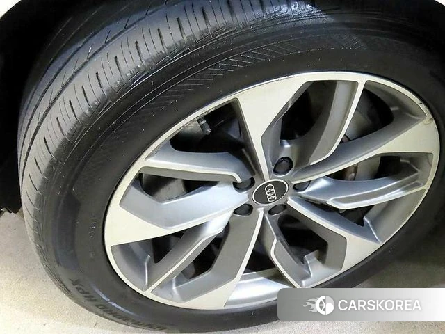 Audi e-Tron id 4501146 из Кореи 11