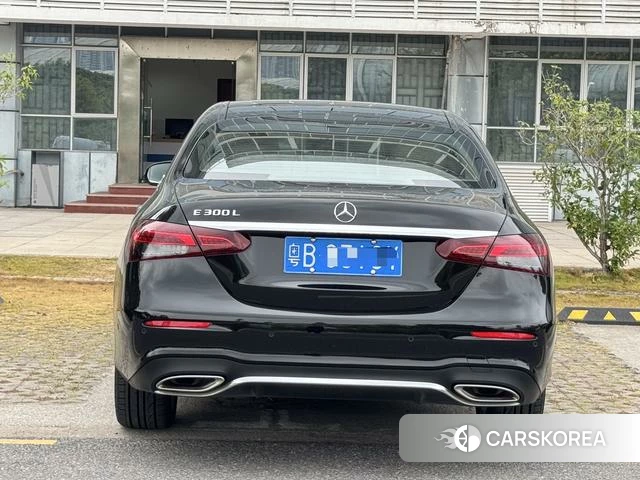 Mercedes-Benz E-class id 4264872 из Китая 11