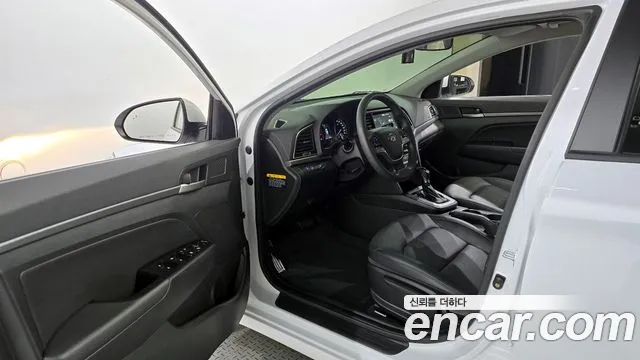 Hyundai Avante AD id 2628618 из Кореи 11