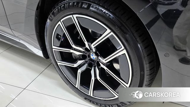 BMW 7 Series (G70) id 4280944 из Кореи 11