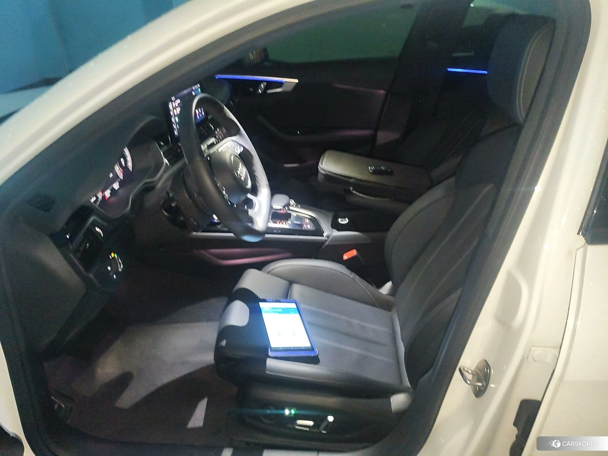 Audi A4L id 4486405 из Китая 11