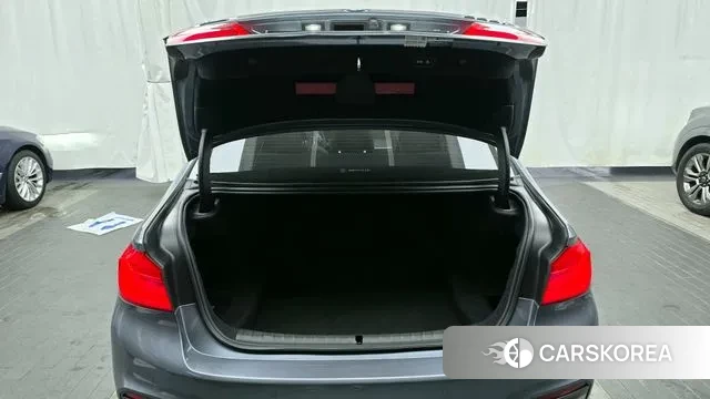 BMW 5 Series (G30) id 3449850 из Кореи 11