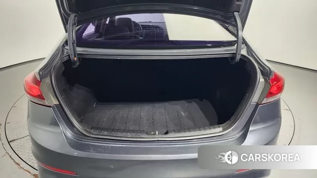 Hyundai Avante AD id 3055804 из Кореи 11