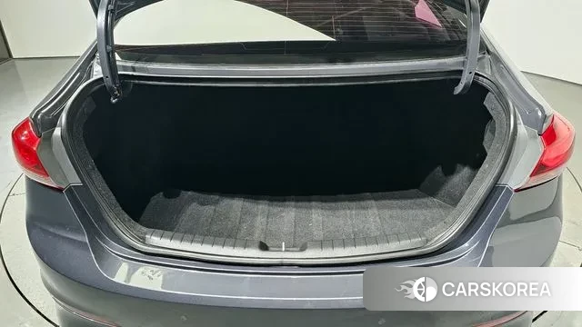 Hyundai Avante AD id 3055793 из Кореи 11