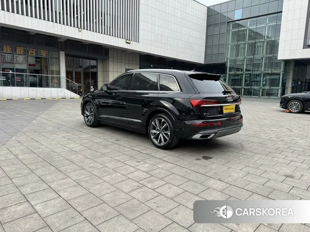 Audi Q7 id 4300817 из Китая 11