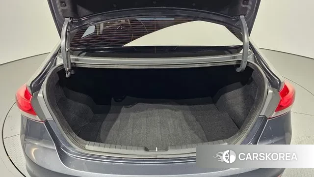 Hyundai Avante AD id 3709297 из Кореи 11