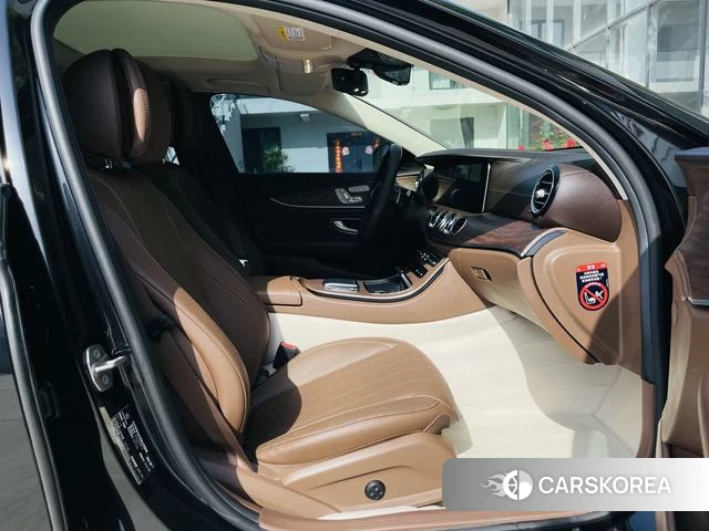 Mercedes-Benz E-class id 4210486 из Китая 11