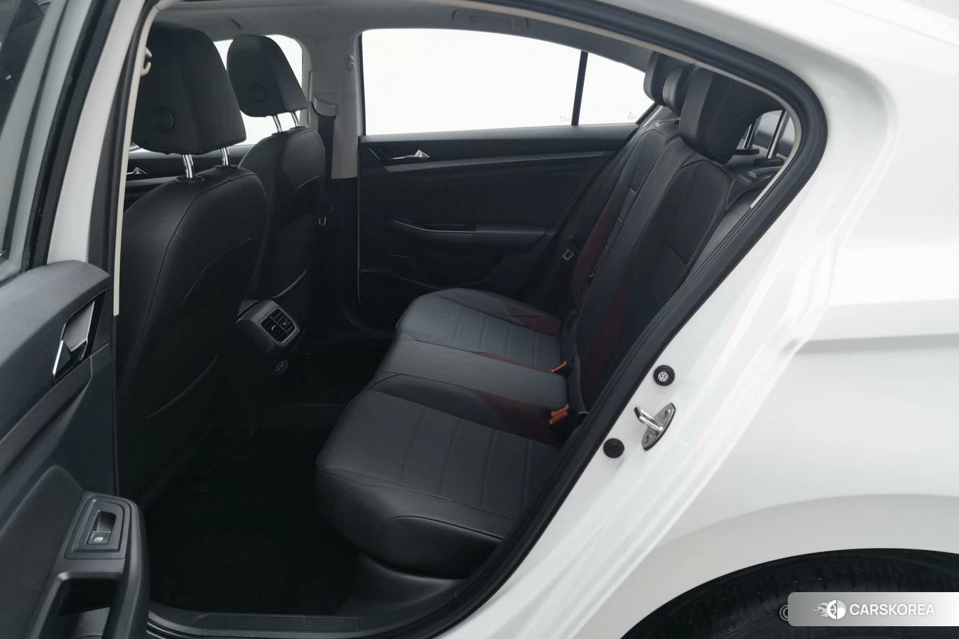 Volkswagen Bora id 4452443 из Китая 11