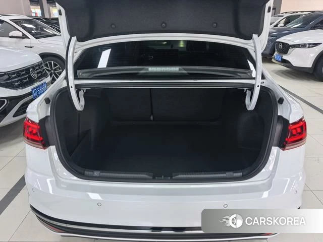 Volkswagen Bora id 4264705 из Китая 11