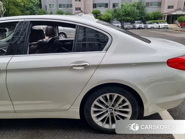 BMW 5 Series (G30) id 3239027 из Кореи 11