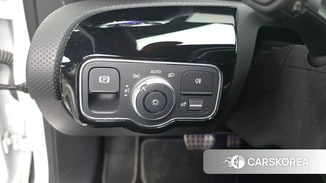 Mercedes-Benz A-Class W177 id 4535616 из Кореи 11