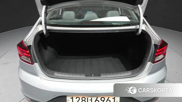 Hyundai The New Avante AD id 3879591 из Кореи 11