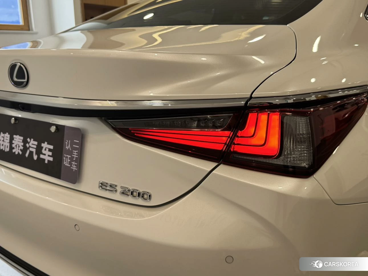 Lexus ES id 4405779 из Китая 11