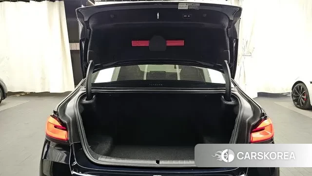 BMW 5 Series (G30) id 3318548 из Кореи 11