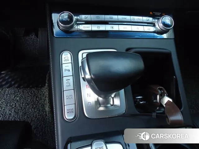 Genesis G90 id 2965783 из Кореи 11