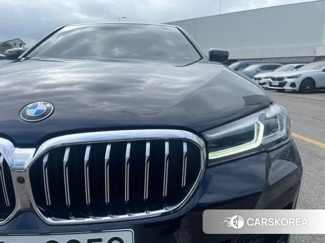 BMW 5 Series (G30) id 2885671 из Кореи 11