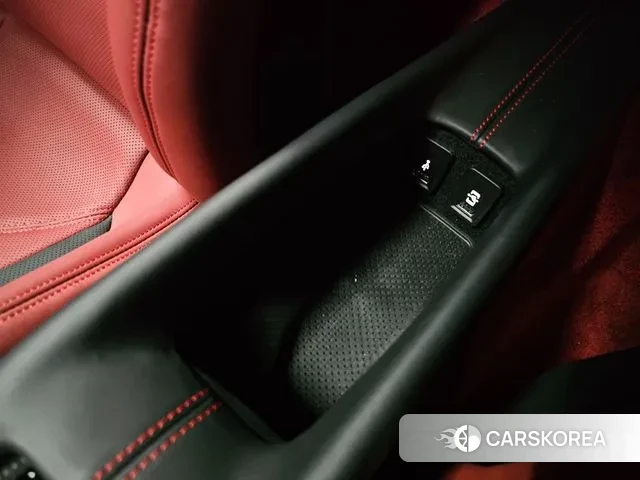 Ferrari 296 GTB id 3052760 из Кореи 11