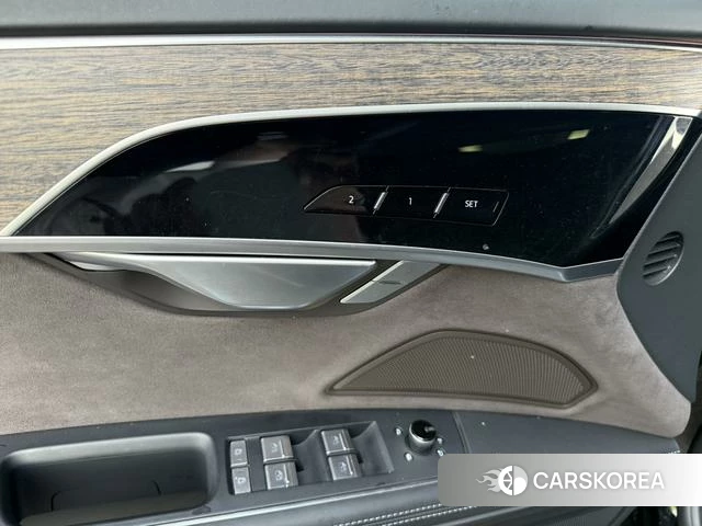 Audi A8 id 4366187 из Китая 11