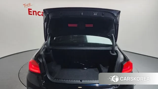 BMW 5 Series (G30) id 3541168 из Кореи 11