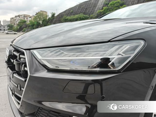 Audi A7L id 4190565 из Китая 11