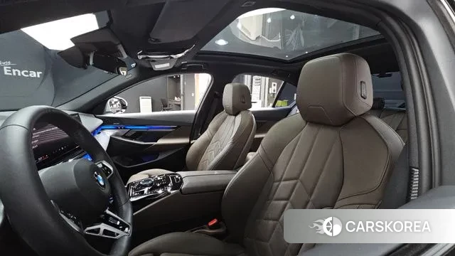 BMW 5 Series (G60) id 3711225 из Кореи 11