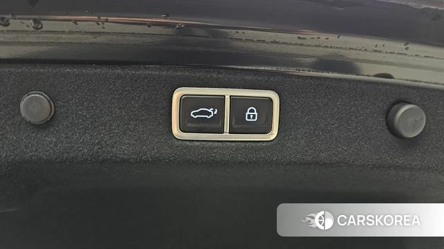 Hyundai Grandeur (GN7) id 3891888 из Кореи 11