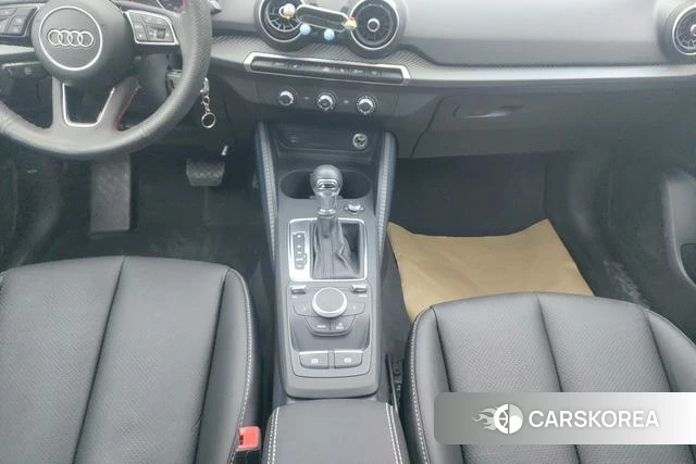 Audi Q2L id 3768946 из Китая 11