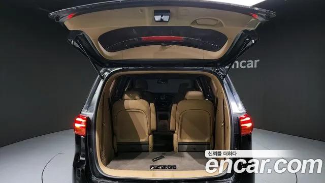 Kia The New Carnival id 2401334 из Кореи 11