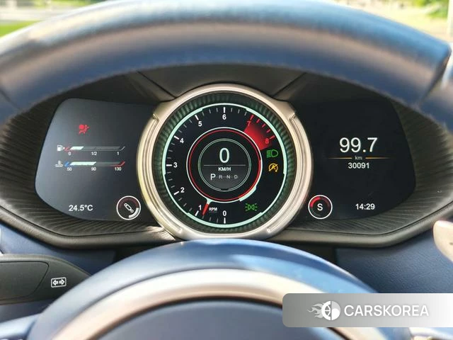 Aston Martin DB11 id 4238624 из Китая 11