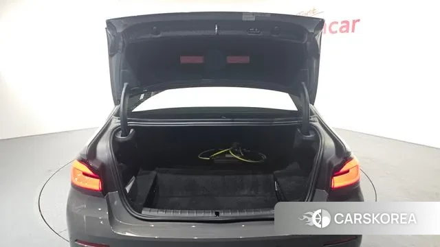 BMW 5 Series (G30) id 3601464 из Кореи 11