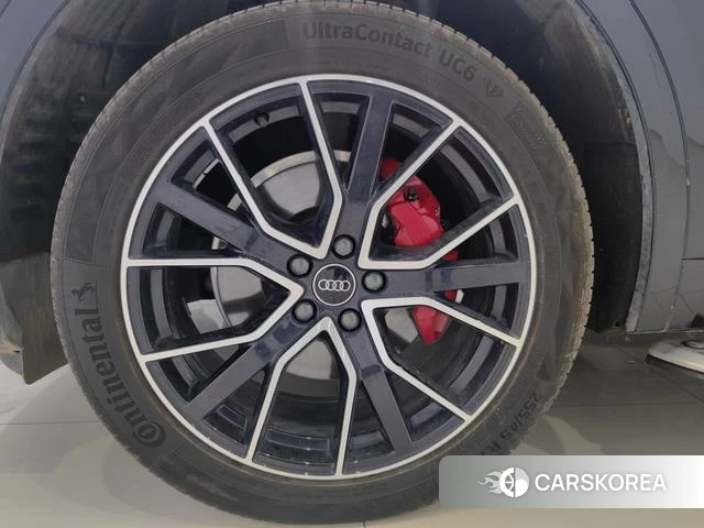 Audi Q5L id 4216790 из Китая 11